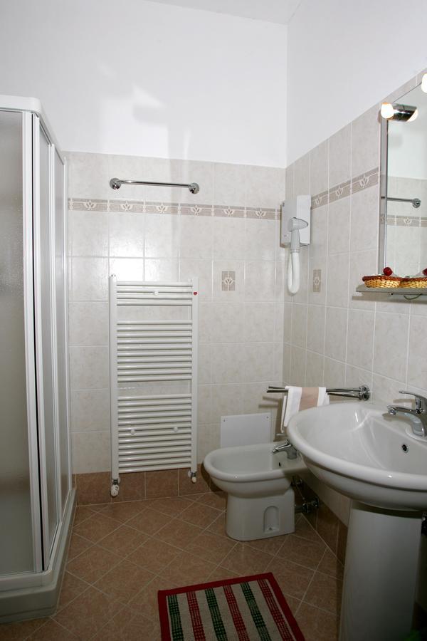 Hotel Ristorante Paladini Carisio Buitenkant foto