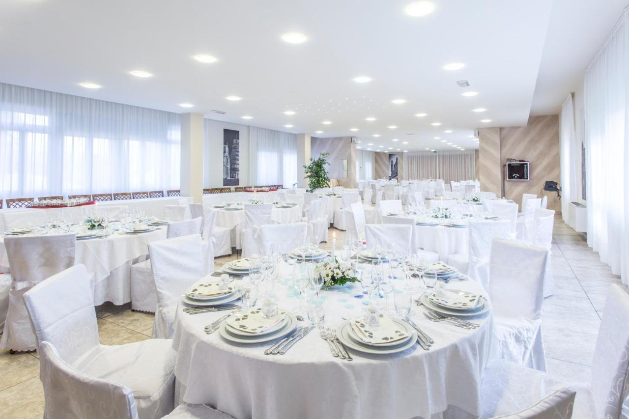 Hotel Ristorante Paladini Carisio Buitenkant foto